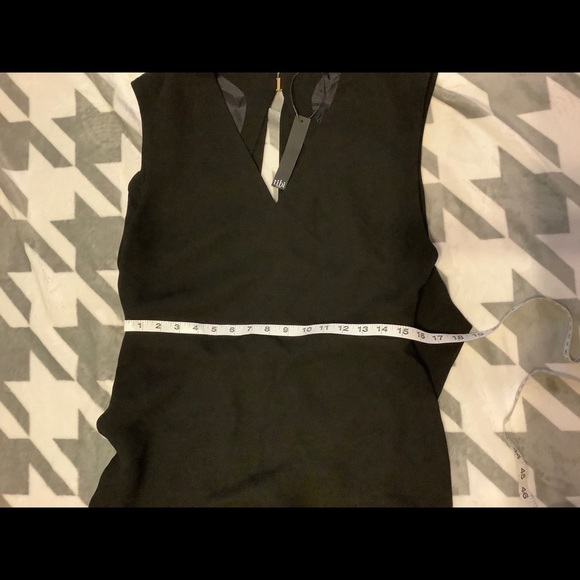 Dress - Picture 7 of 8